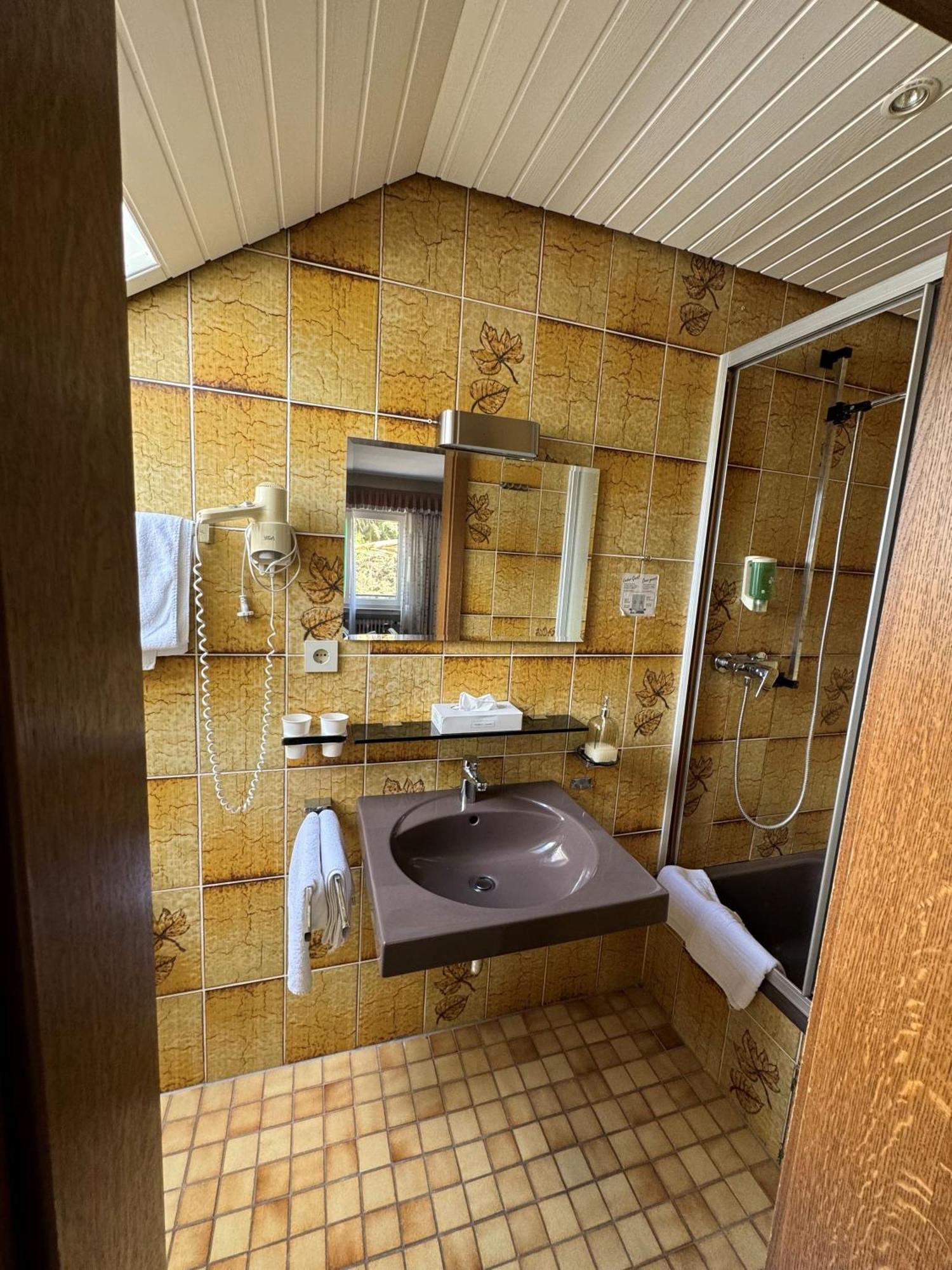 Hotel Zur Muehle Iserlohn Ngoại thất bức ảnh