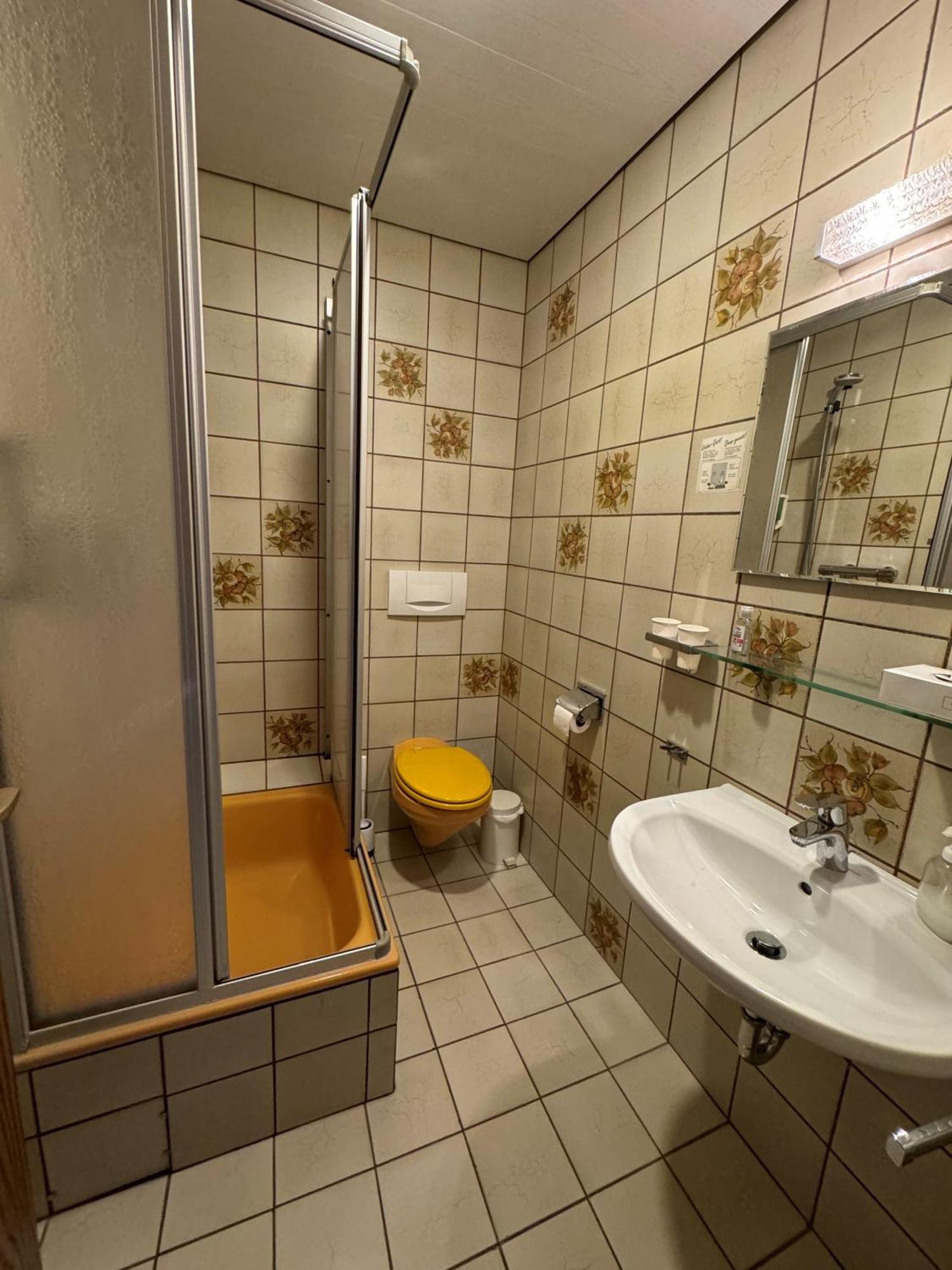 Hotel Zur Muehle Iserlohn Phòng bức ảnh
